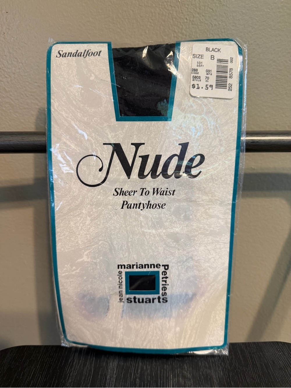 Vintage Marianne Nicole Nude Sheer to Waist Pantyhose Black Size B NIP